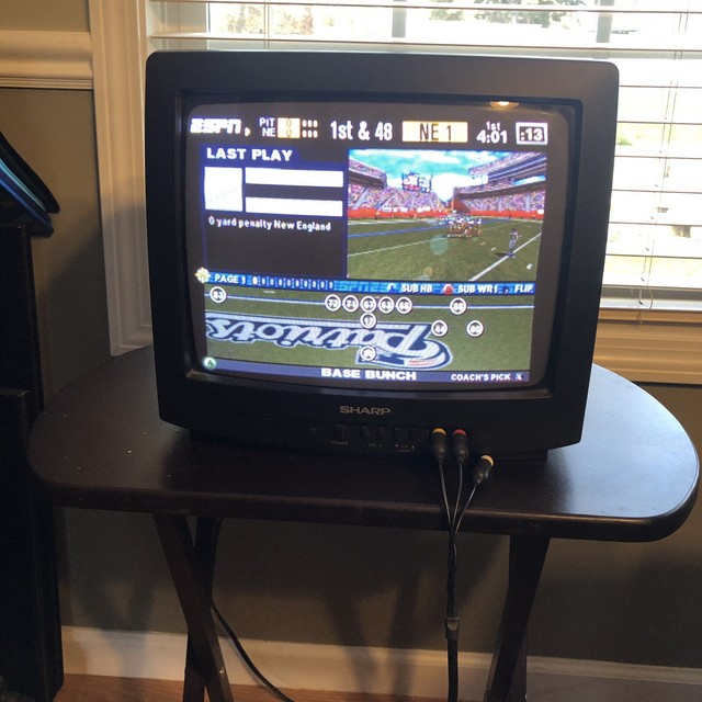 Sylvania 13" CRT TV Retro Gaming VCR VHS Combo Player Recorder SSC132 No Remote eBay