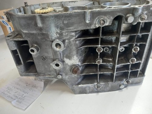 Yamaha R5 YR5 250 350 Engine Crank Case - Picture 8 of 12