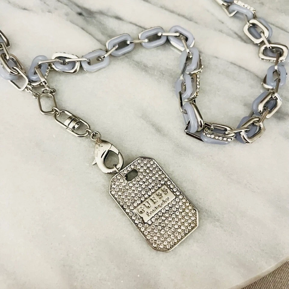 Collar Guess Perro Impuesto Plata Tonificado Metal Azul Acrílico Grueso Cadena Estilo Y2K Foto 2 de 4