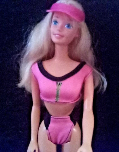 Vintage 1976 Barbie wearing a 1986 Beach Blast Barbie outfit, added accessories.