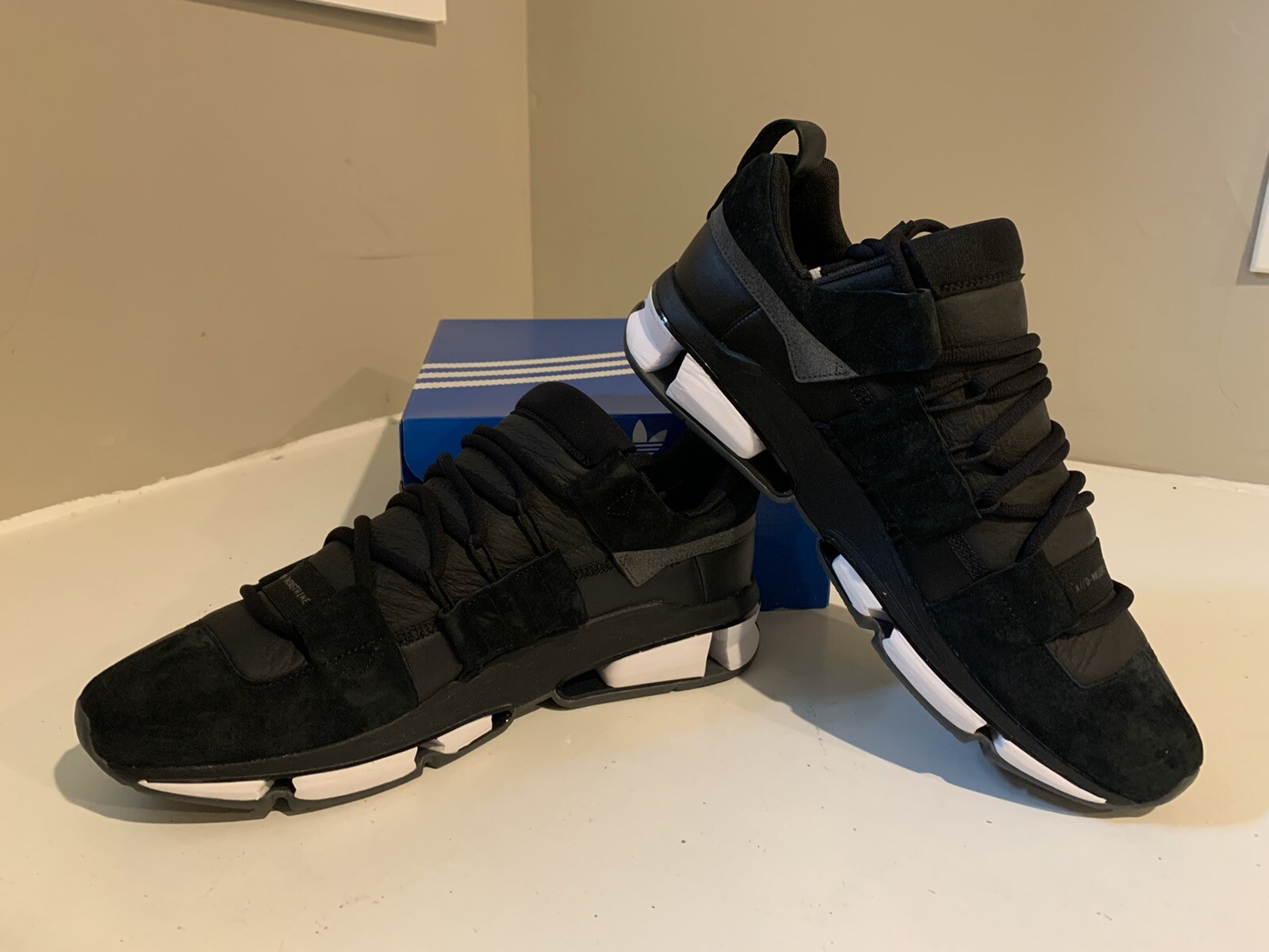 twinstrike adv