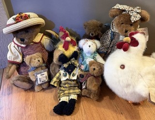 Boyd’s Bears Lot Of 9