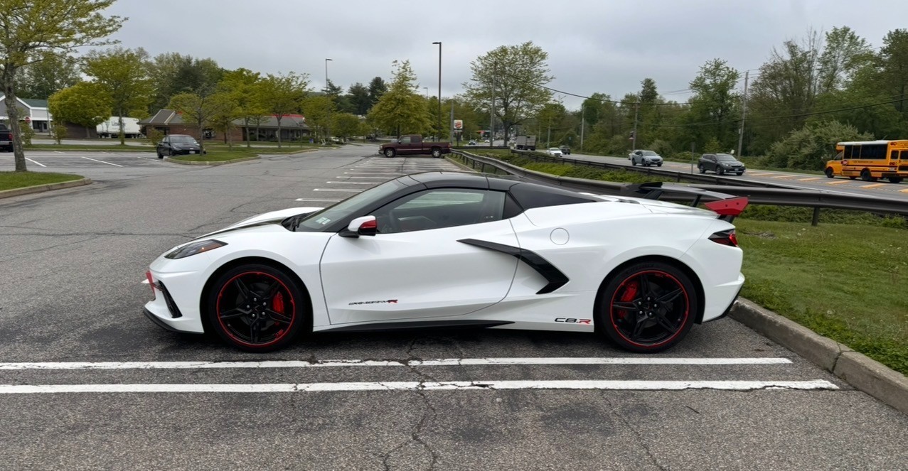 2024 White Chevrolet Corvette   | C8 Corvette Photo 10