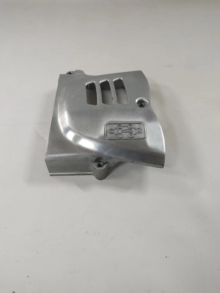 1999 铃木 GZ250 Marauder 链轮保护套 11361-38300 — 第 2/4 张图片