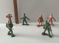 6 Greenbrier International Large 4" Plastic Army Men Toy Soldiers -Tan And Green