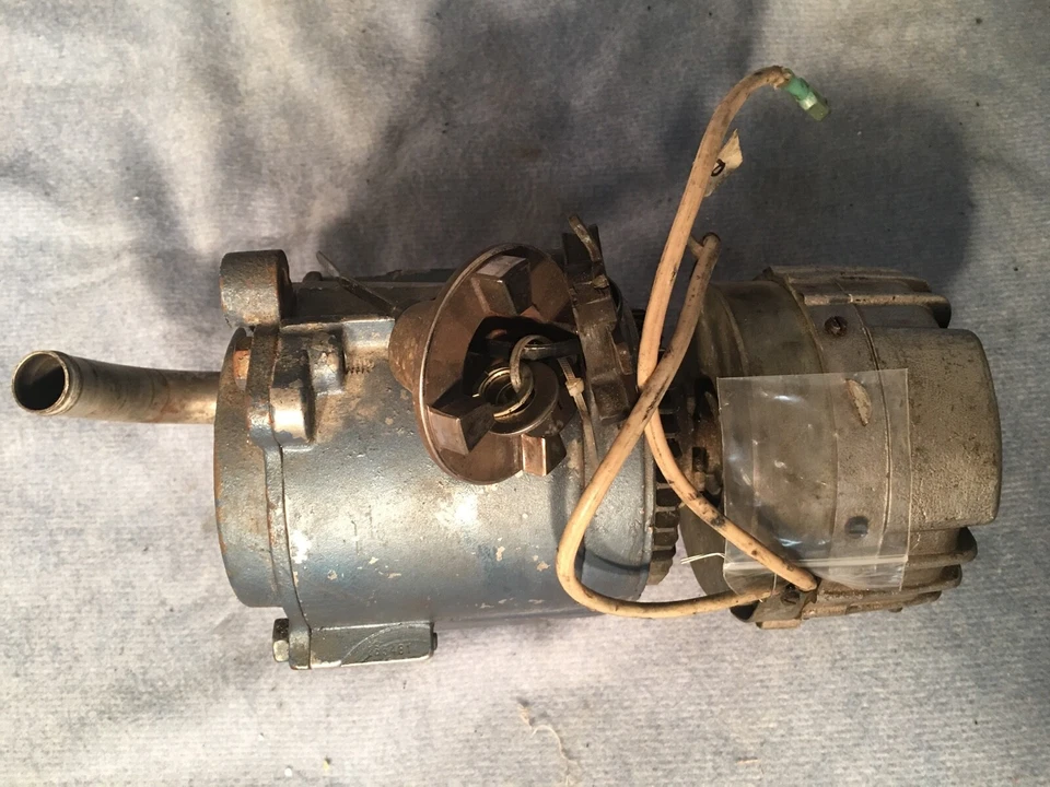 Bomba de aire Smog Ferrari Dino 246 GT con embrague electromagnético Foto 4 de 4