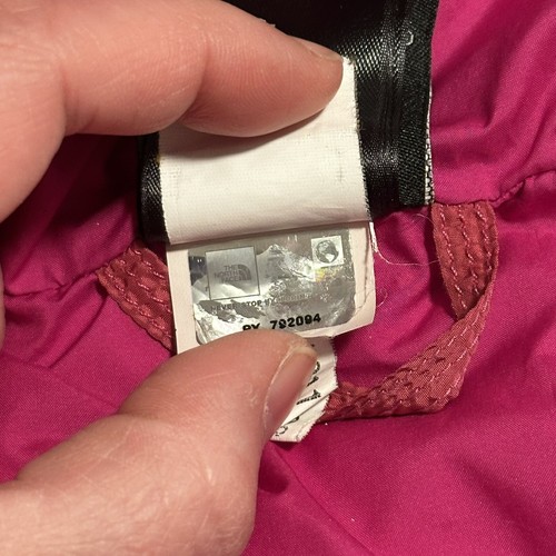 The North Face Magenta Hooded 550 Goose Down Puffer Jacket Girls Medium 10/12 - Picture 11 of 16