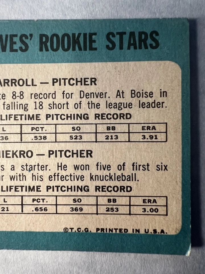 1965 Topps #461 Phil Niekro/Clay Carroll – Estrellas novatas – Bravos – Salón de la fama RC Foto 3 de 4