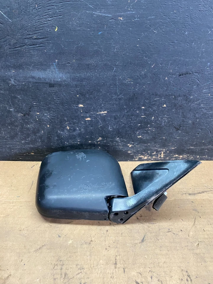 1997 to 2002  Mitsubishi Montero Passenger Right Side View Door Mirror R0086 DG - Image 4 of 4