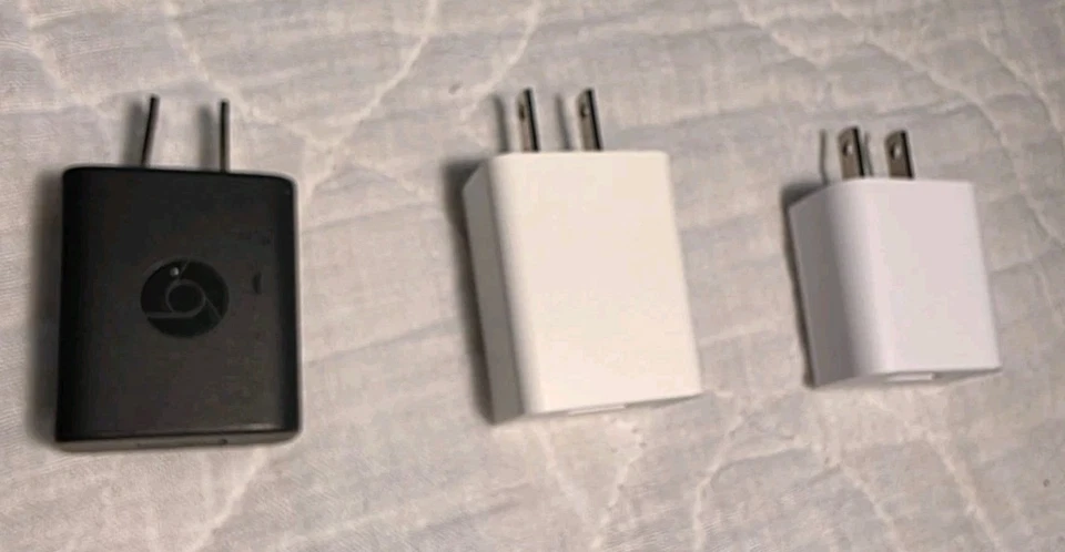 USB Wall Charger AC Power Adapter US Outlet For Cell Phone Set Of 3 - Image 2 of 3