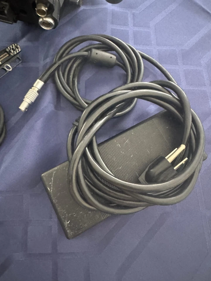 Kit de cámara Red Scarlet-W Dragon 5K - ¡¡¡SOLO 773 horas!!!! Foto 3 de 4