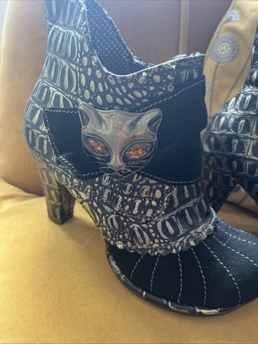 Irregular Choice Ankle Leather Boots UK 4 EU 37 Womens Miaow Black Pre-loved - Picture 2 of 7