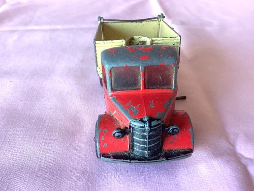 VINTAGE  DINKY   TOYS  BEDFORD  TIPPER  TRUCK.
