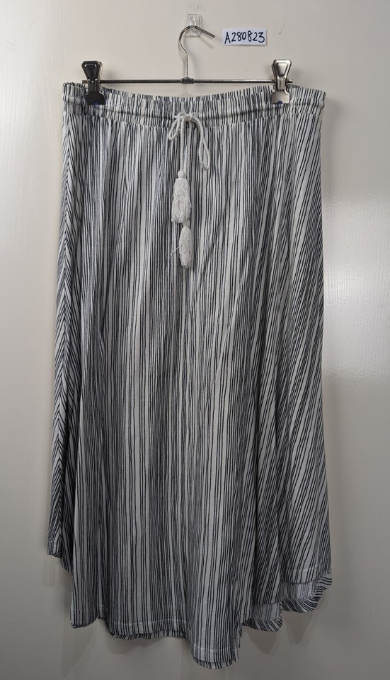 White Jersey Knit Black Pinstripe Elastic Waist Maxi Skirt Size S