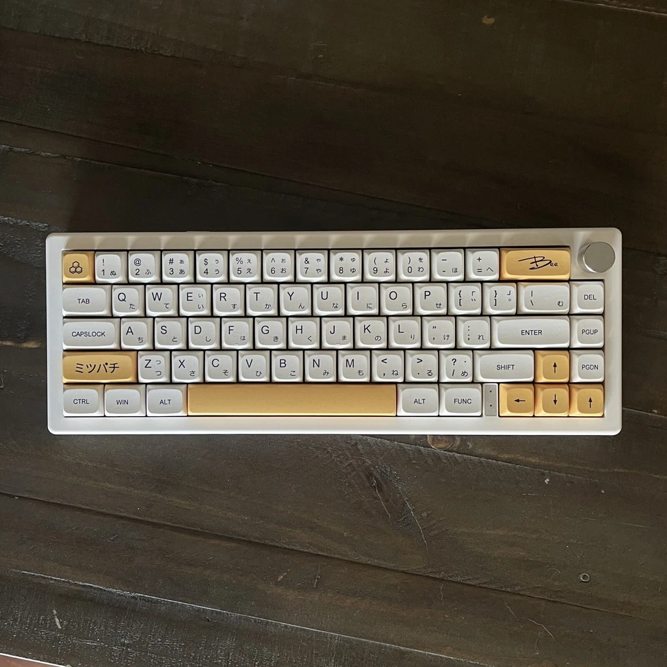 Custom modded mechanical keyboard GMK67 65% Lubed Switches thocky hot-swap RGB - Image 4 of 4