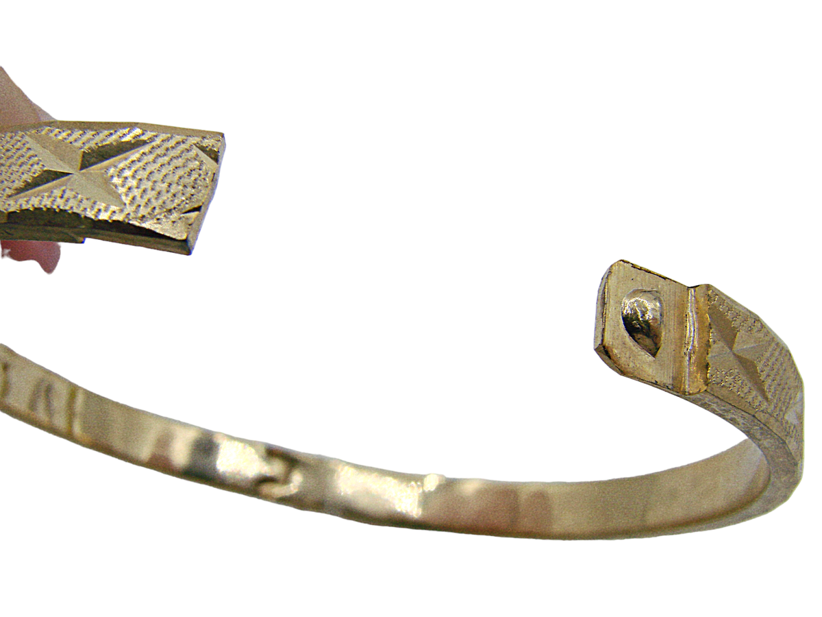 Set of 2 Vintage Gold Silver Tone Diamond Cut Hinge Snap Close
