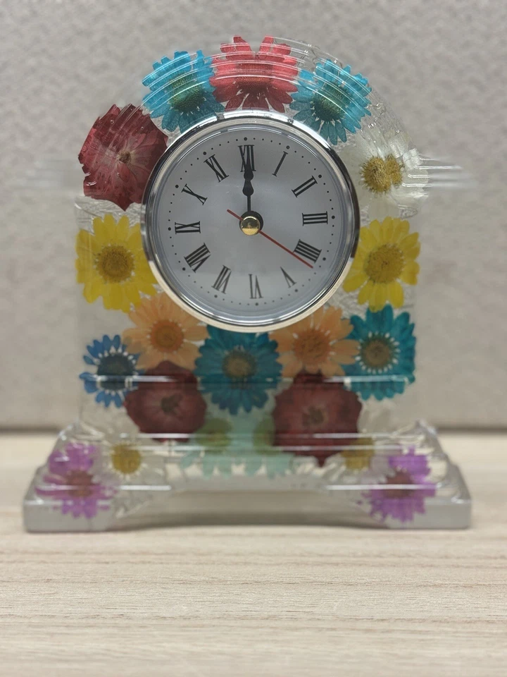 Handmade Resin Clock Real Pressed Flowers Table Clock - Image 4 of 4