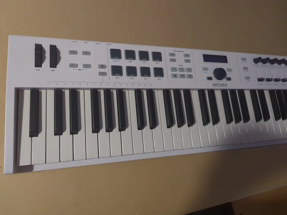 Arturia KeyLab Essential 88 - Bild 2 von 4