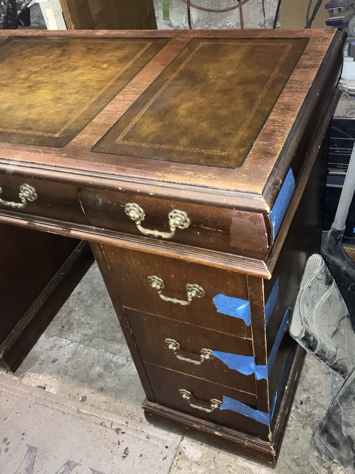 Vintage Leather-Top Executive Desk - Image 3 of 4