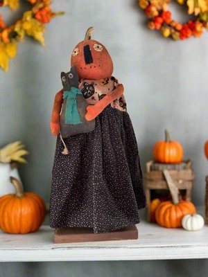 Handcrafted by Michelle Halloween Mrs Pumpkin Woman Doll w/ Cat