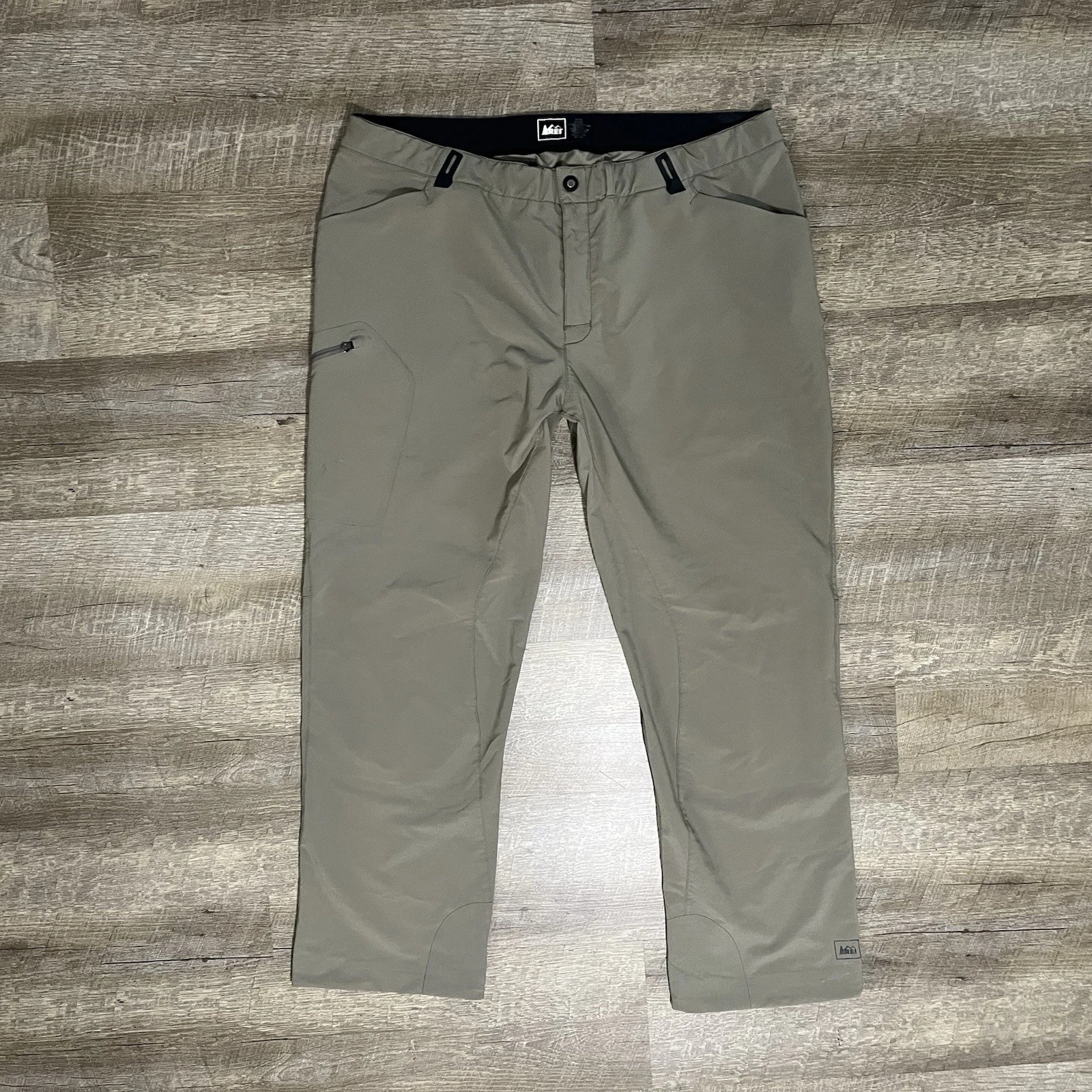 REI Co-op Hiking Pants Mens XL Tan Outdoors Pockets Nylon 30" inseam