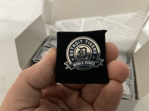 3 Detroit Tigers World Series Press Pin New Lapel Hat Tie Official MLB Baseball - Picture 5 of 5
