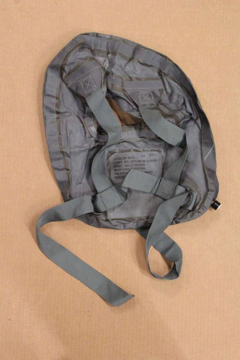 Mustang Survival MD1122 CO2 Inflatable Lifejacket, Universal Size