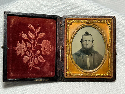 1800's Ambrotype Man W/ Rosy Cheeks Portrait In Tooled Leather Case Ninth Plate
