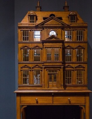 Georgian Mahogany Dollhouse Bar Cabinet with Paris Brass