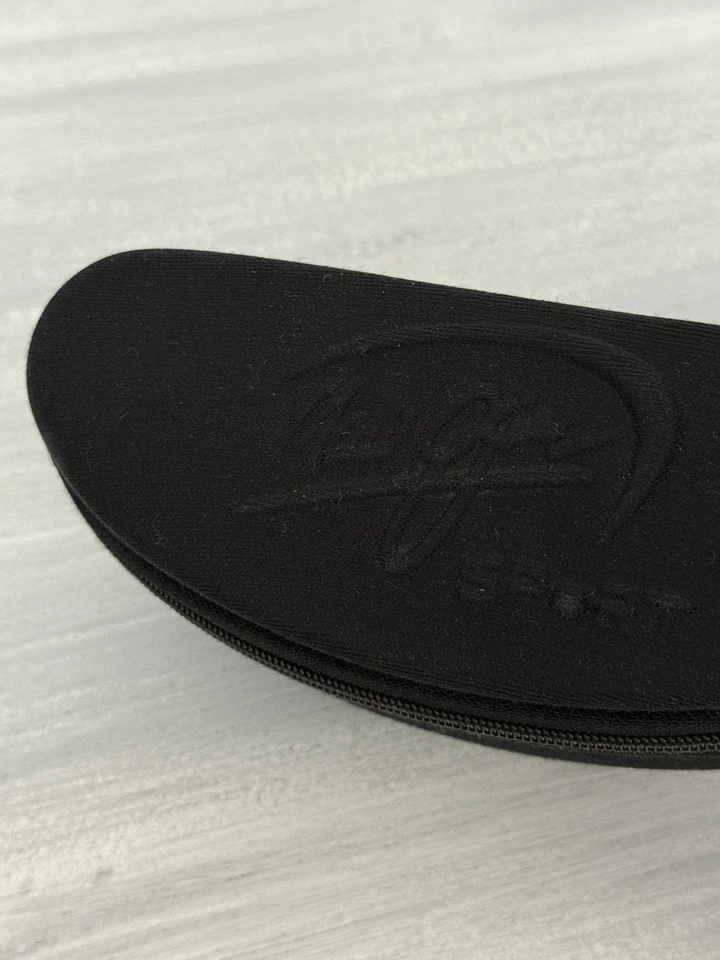 Gafas de sol deportivas semiduras negras MAUI JIM con mosquetón de plástico estuche con cremallera solamente Foto 2 de 4