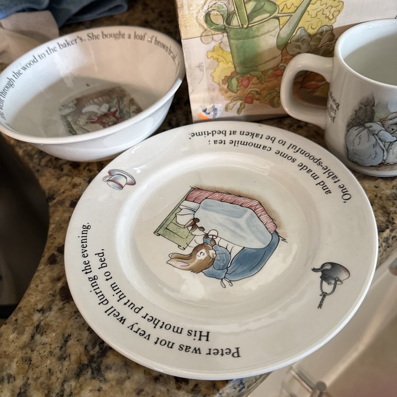 Easter Peter Rabbit Nursery Set Story on Dishes  Wedgewood Infant Baby Child