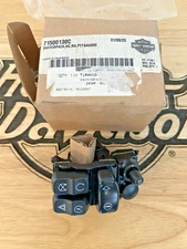 New Harley-Davidson Right Hand Control Switch Pack PTT & Audio 71500130C