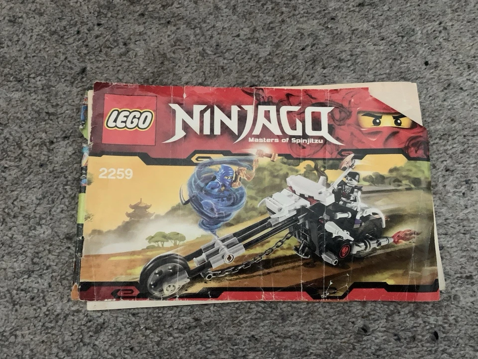 LEGO Ninjago 2259 Skull Motorbike, photo 4 of 5