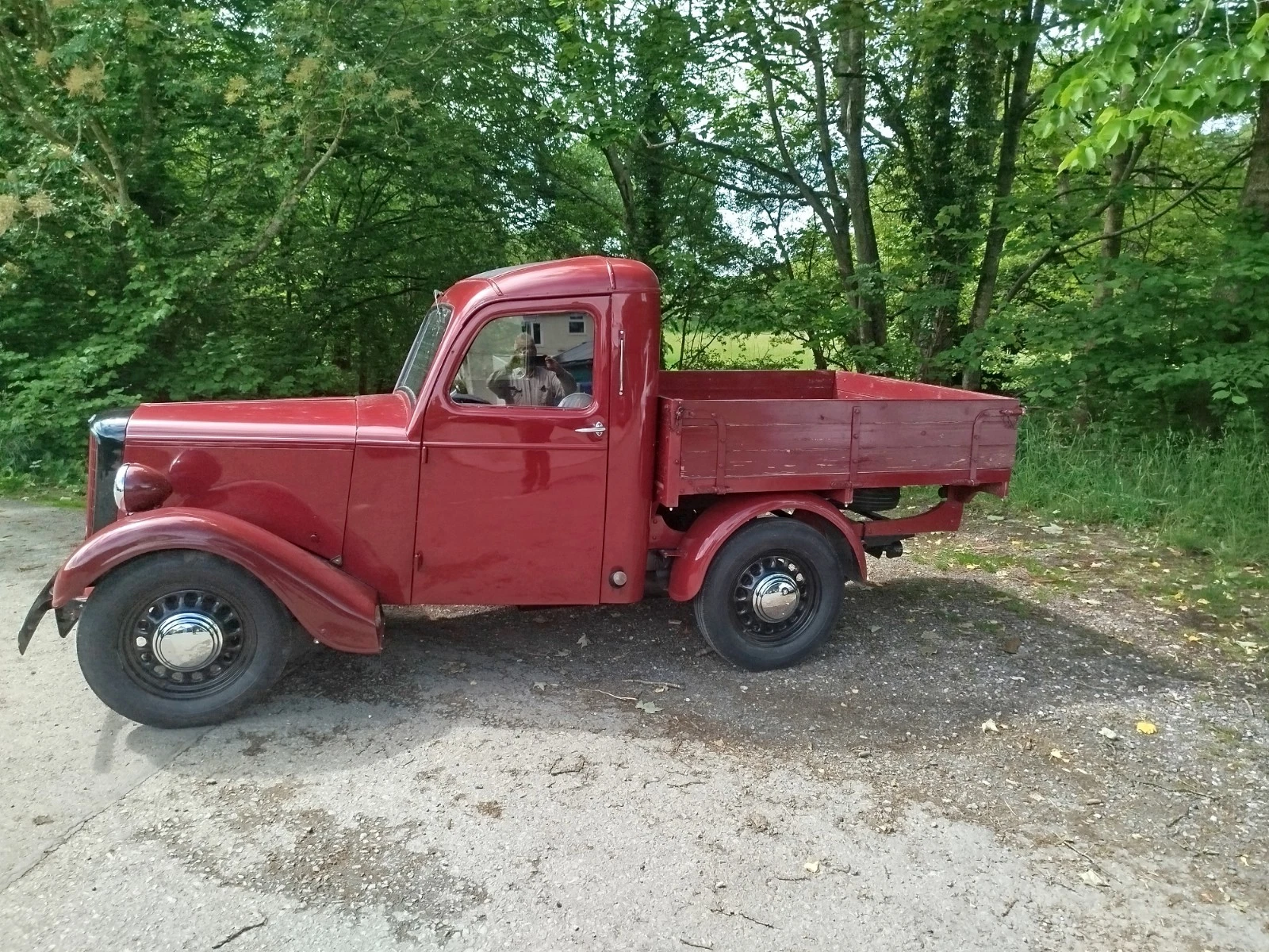 Jowett Bradford drop side lorry. CC. 1950. Runs and drives well. Restored - Picture 2 of 11