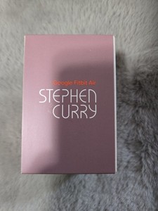 Google Fitbit Air Stephen Curry Edition En main non ouverte - Spécial Edition