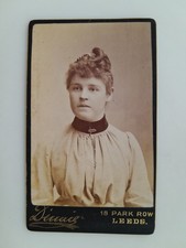 CDV: Schönes Frauenportrait: 18 Park Row Leeds