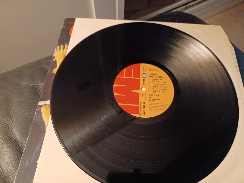 Queen Sheer Attack heart attack lp France Glam Hard Rock - Photo 4/4