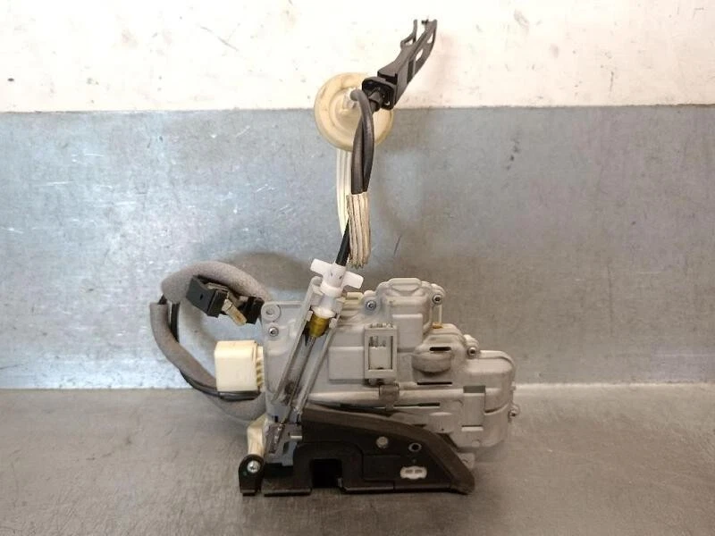 8J1837016A cerradura puerta delantera derecha para VOLKSWAGEN TOUAREG (7P5 7P6) - Imagen 2 de 4