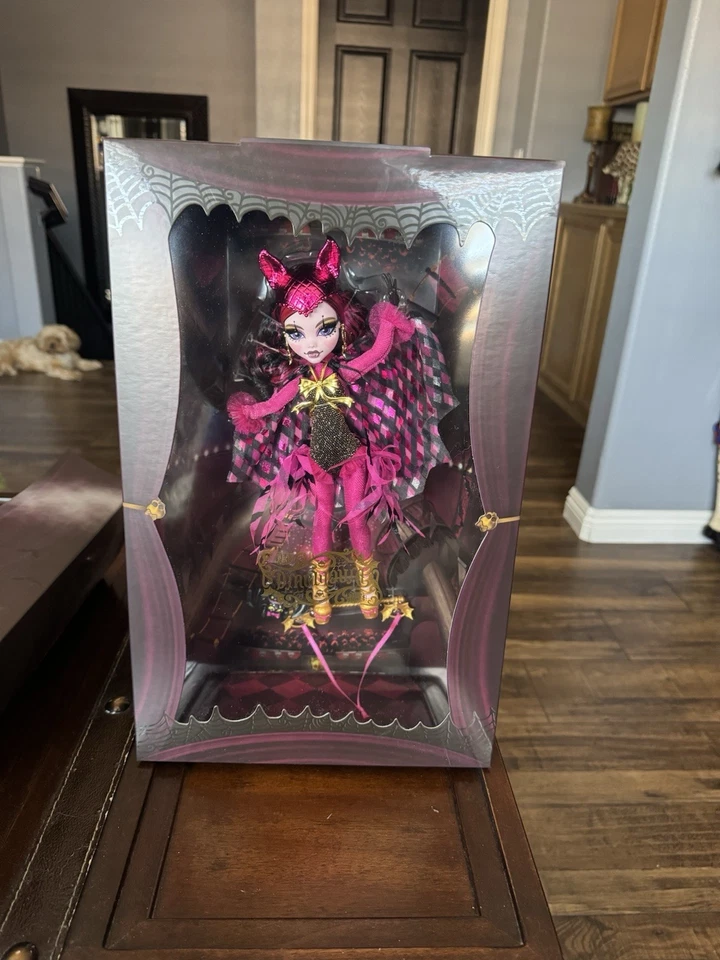 Mattel Monster High Freak Du Chic Draculaura Figure Doll HLP90 G1N - Image 3 of 4