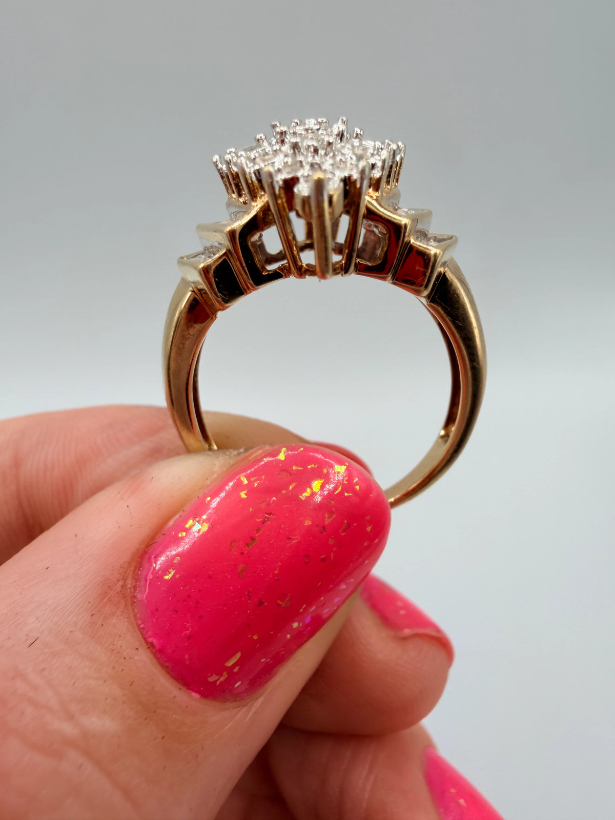 Solid 10K Yellow Gold Ring with Diamond Cluster S… - image 5