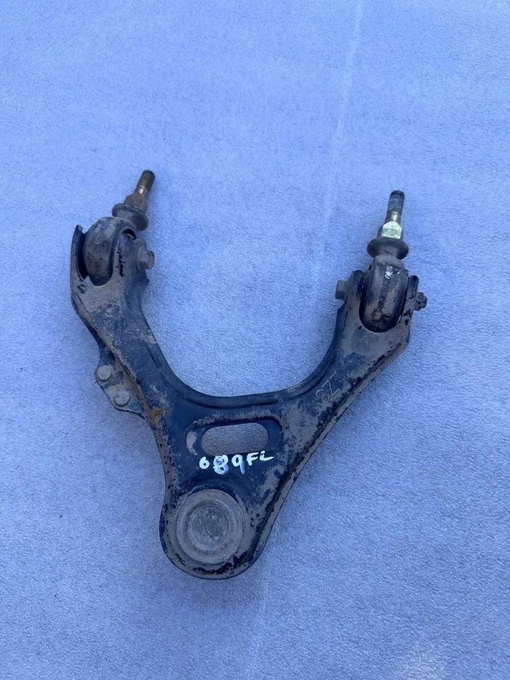 Brazo de control superior delantero izquierdo Acura RL 2000 lado del conductor Foto 2 de 4