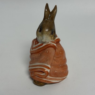 Vintage 1976 Beatrix Potter Poorly Peter Rabbit England Bunny Easter Figurine