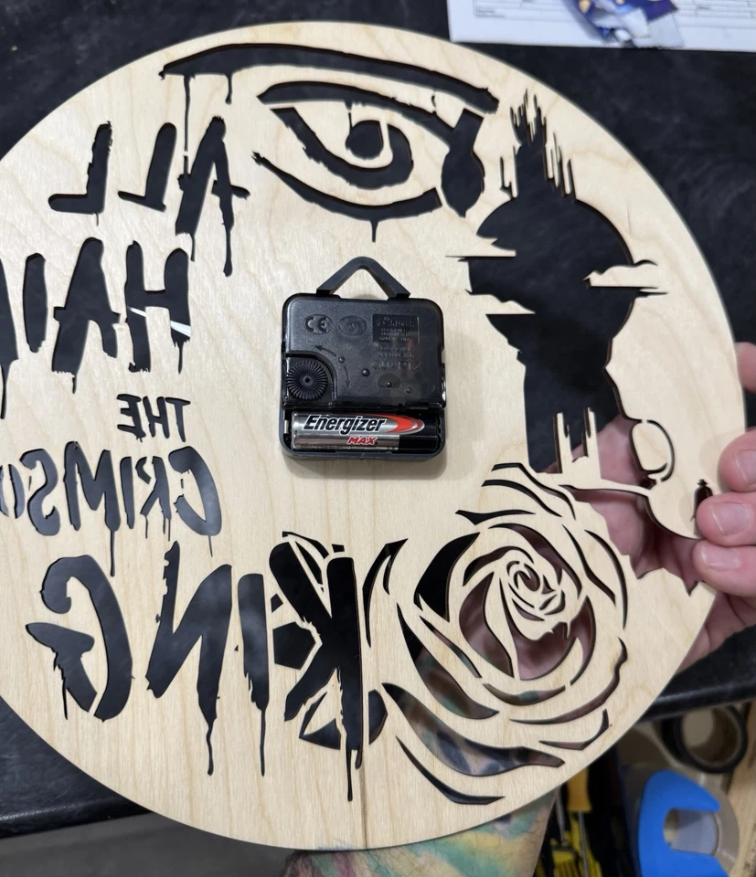 Резные деревянные часы The Dark Tower ручной работы Стивен Кинг - Изображение 2 из 2