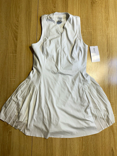 Athleta Advantage Dress Women's M Regular White Tennis Dress Built-In Shorts