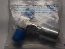 Swagelok SS-BNVV51-C 316L SS H. Purity Bellows Sealed Valve, 1/4 F/M VCR, N.C.