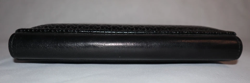 ÁLBUM DE FOTOS RAIKA CUERO DE VACA NEGRO 9x9" CESTA TEJIDO Tiene capacidad para 120 fotos Foto 4 de 4