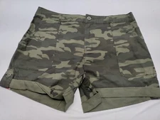 Social Standard Women's Hero Utility Short Relaxed Fit Mid-Rise Poplin Roll Tab 