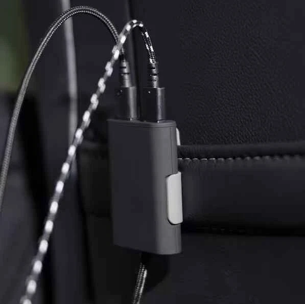 TECH AND GO 9.6 AMP 4-PORT FRONT AND BACK SEAT CHARGER - Image 4 of 4