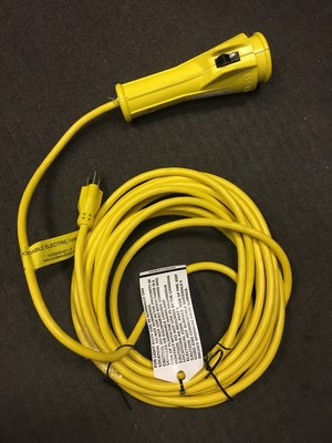 WOODHEAD 271SA163 HANDLAMP 100W W/ REFLECTOR WIRE GUARD, 25' CORD 