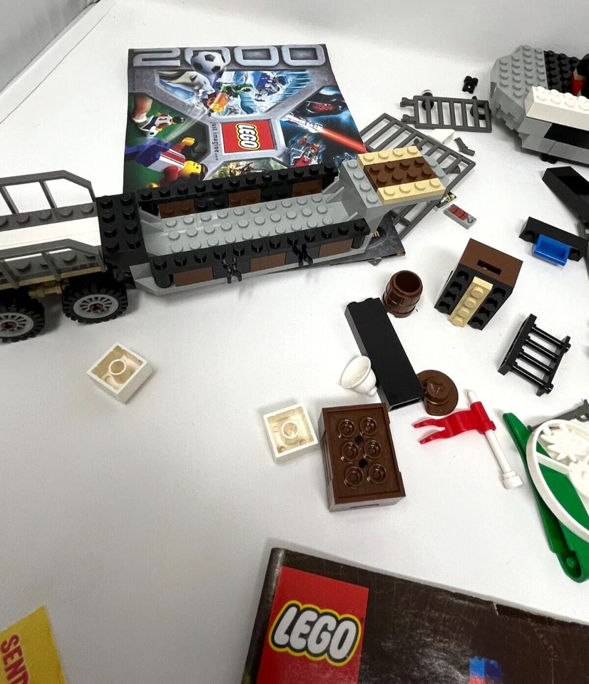 Lego Adventures 5975 T-Rex Transport w/Figures & Manual - Image 3 of 4